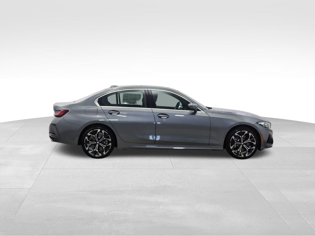 Thumbnail: 2026 BMW 3 Series - 7