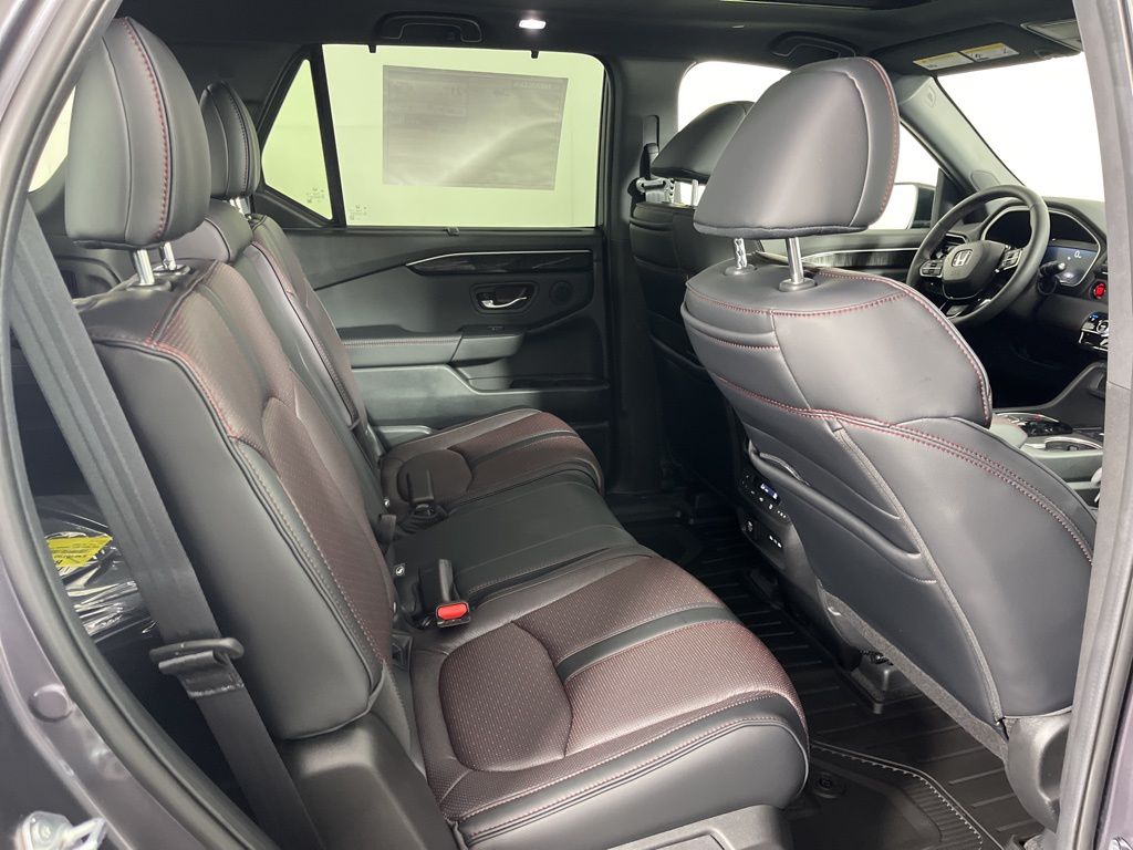 Thumbnail: 2025 Honda Pilot - 13