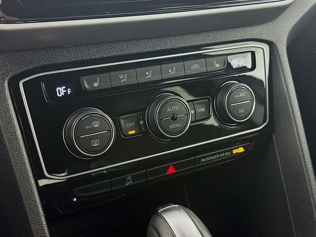 Used 2022 Gray Volkswagen 3.6L V6 SEL R-Line image 18