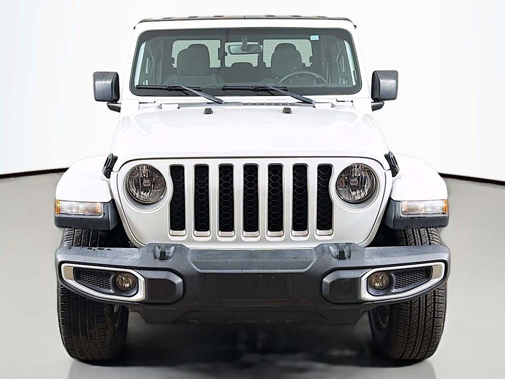 Used 2023 White Jeep Overland image 11