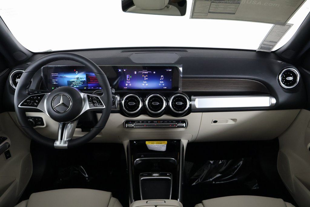 Thumbnail: 2026 Mercedes-Benz GLB - 4