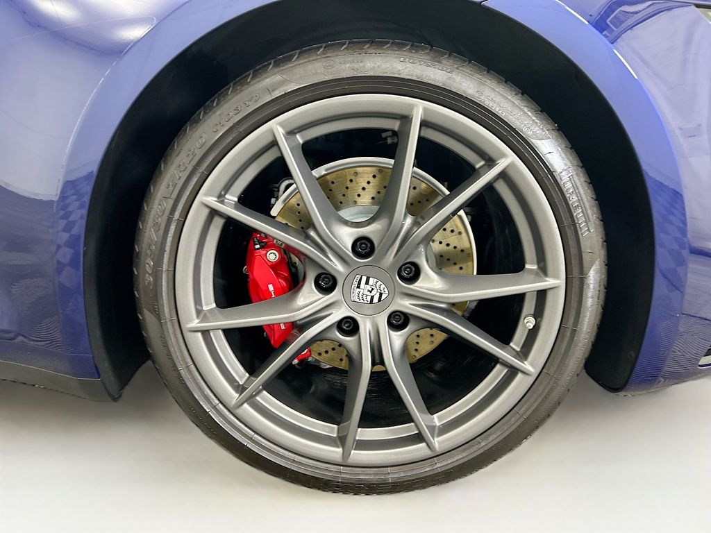 Thumbnail: 2022 Porsche 911 - 28