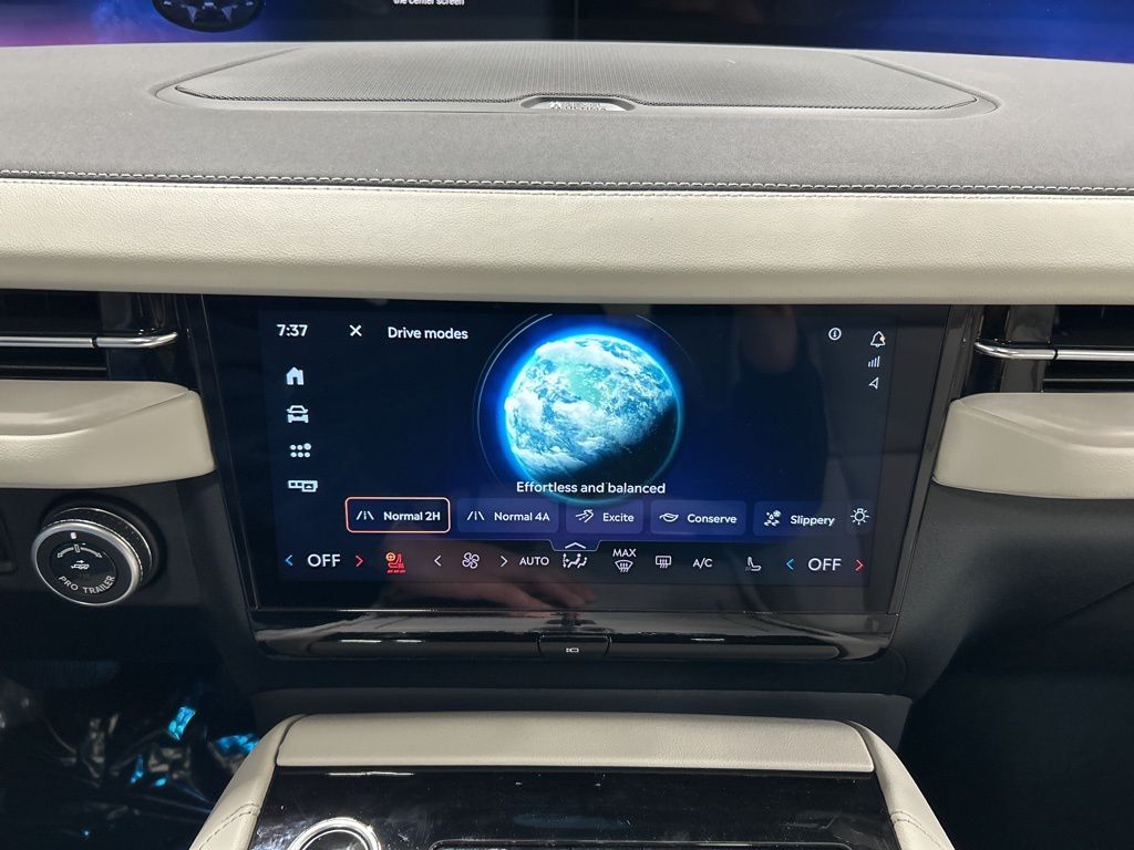 new 2026 Lincoln Navigator L car, priced at $111,115