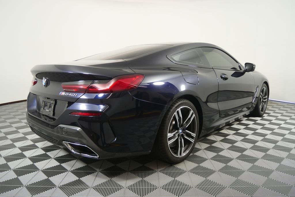 Thumbnail: 2022 BMW 8 Series - 3
