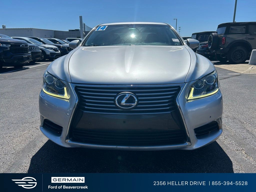 Used 2014 Silver Lexus 460 image 3