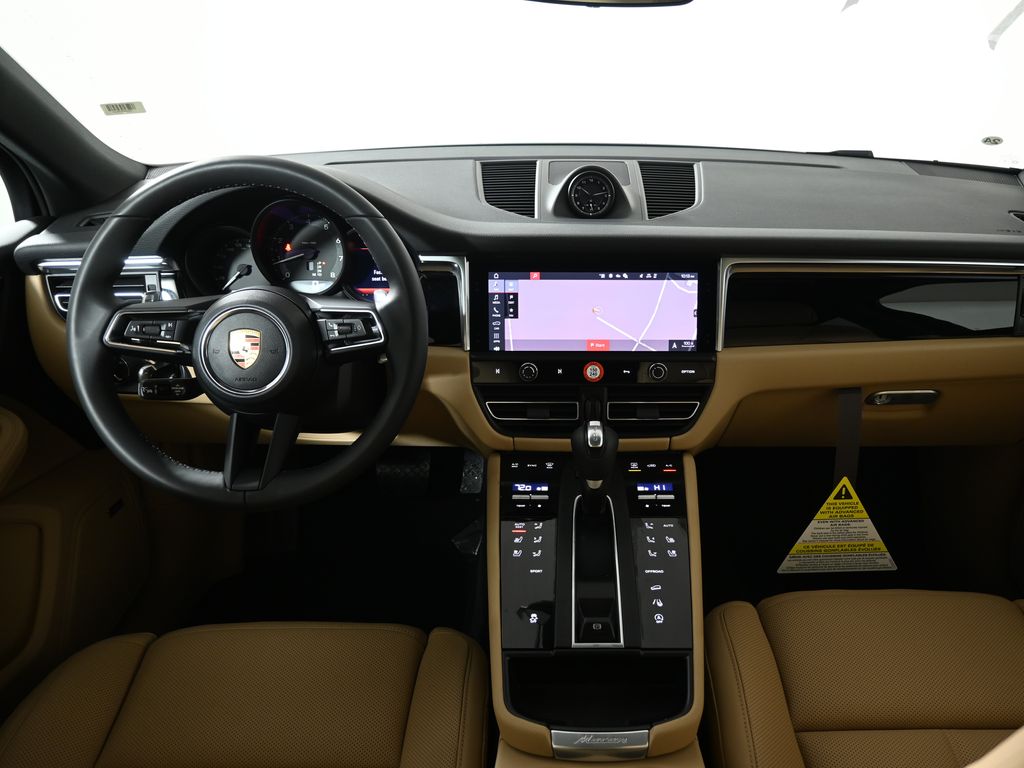 Thumbnail: 2026 Porsche Macan - 16