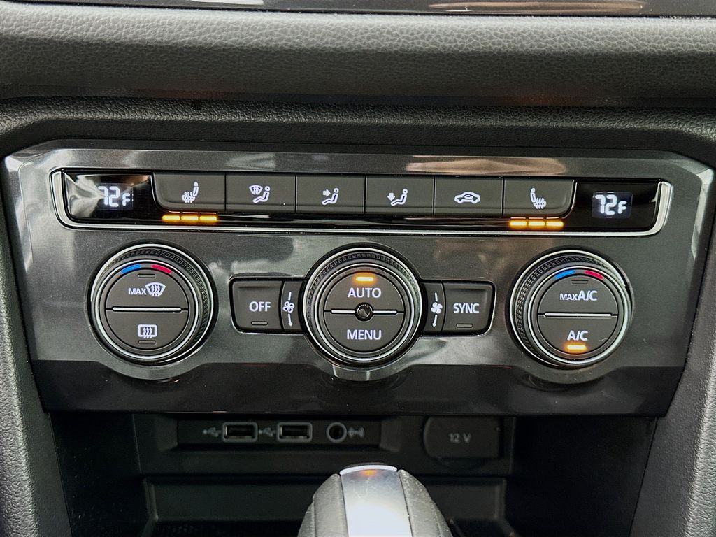 Thumbnail: 2020 Volkswagen Tiguan - 15