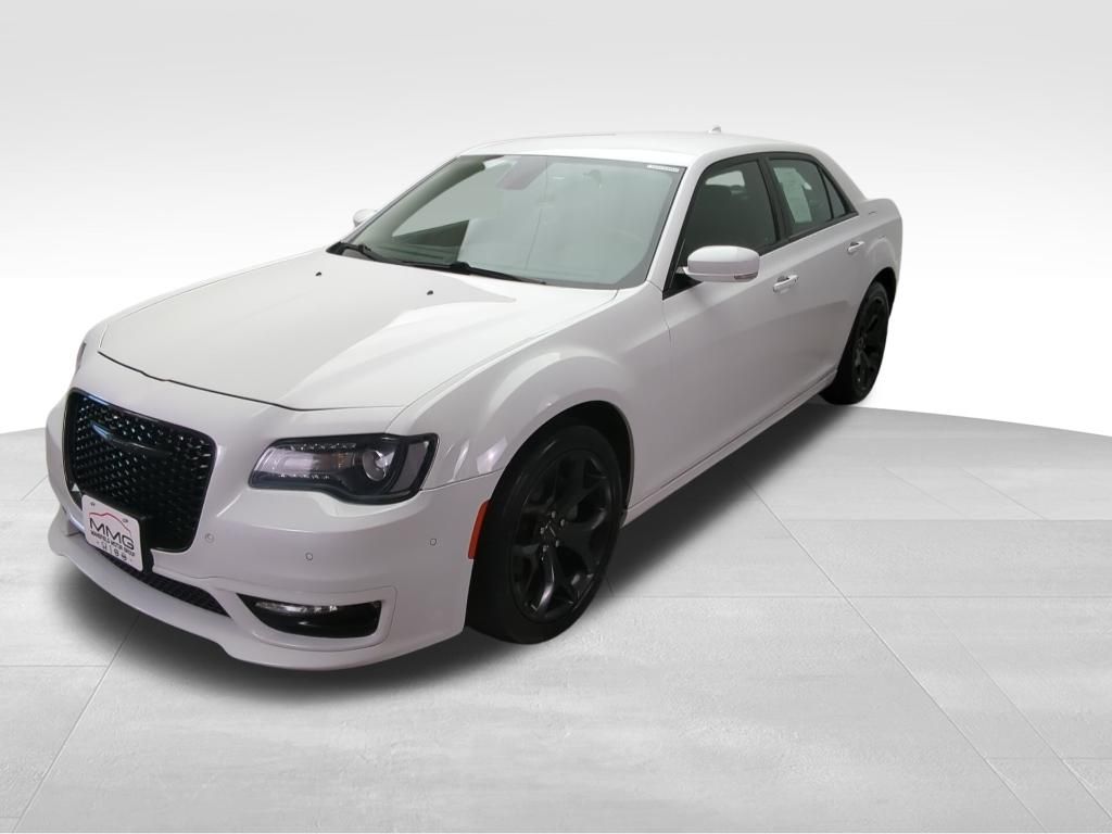 2022 Chrysler 300 Touring L RWD's photo