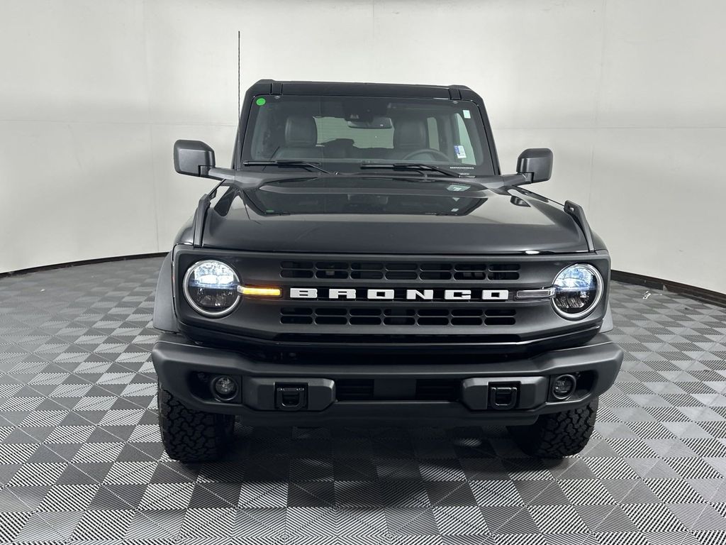 2024 Ford Bronco Black Diamond 2