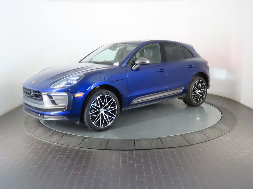 Thumbnail: 2024 Porsche Macan - 1