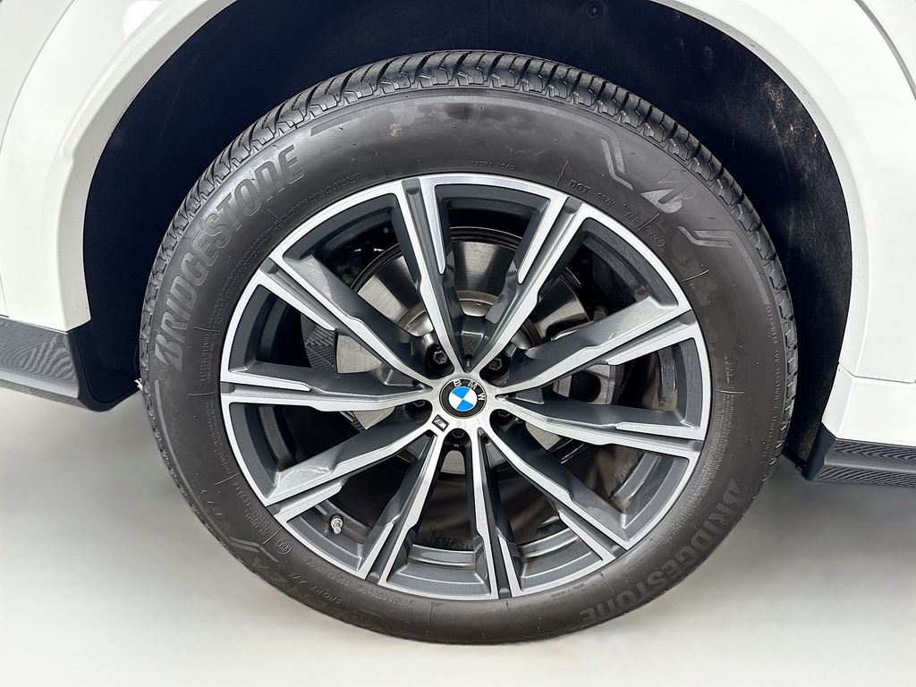 Thumbnail: 2025 BMW X6 - 32