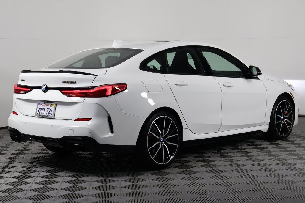 Thumbnail: 2024 BMW 2 Series - 4