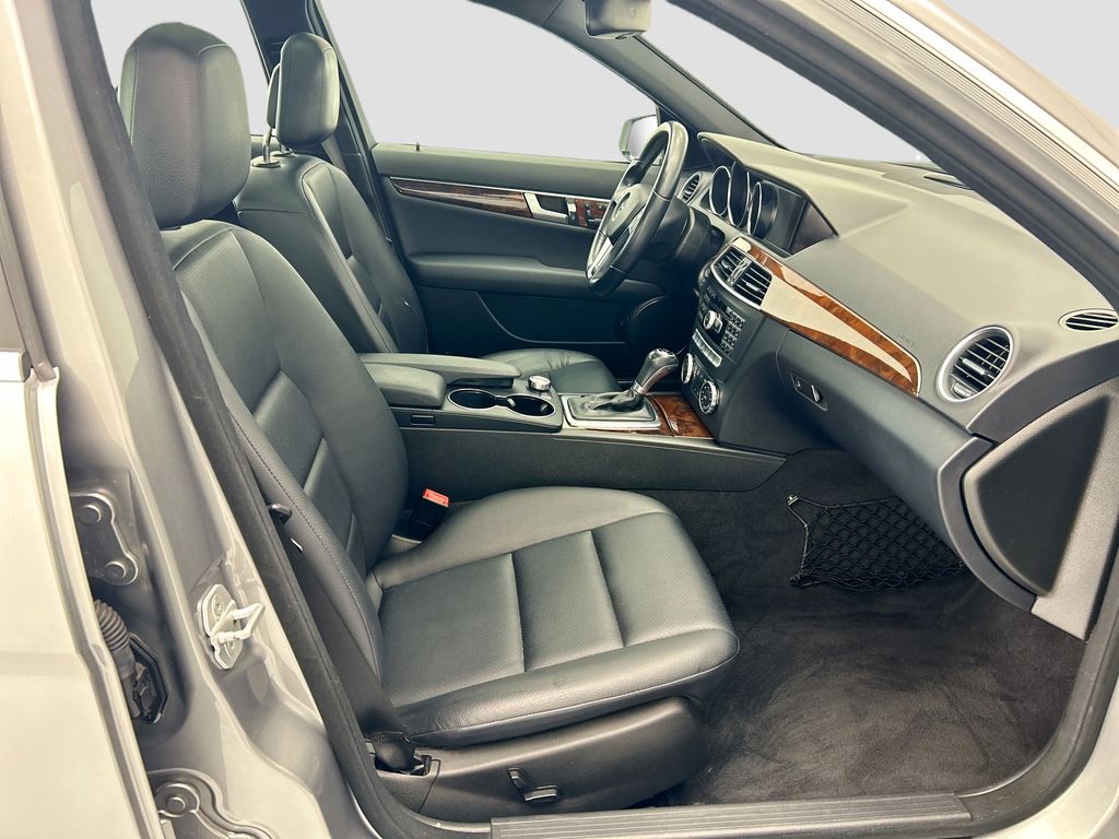 Thumbnail: 2013 Mercedes-Benz C-Class - 19