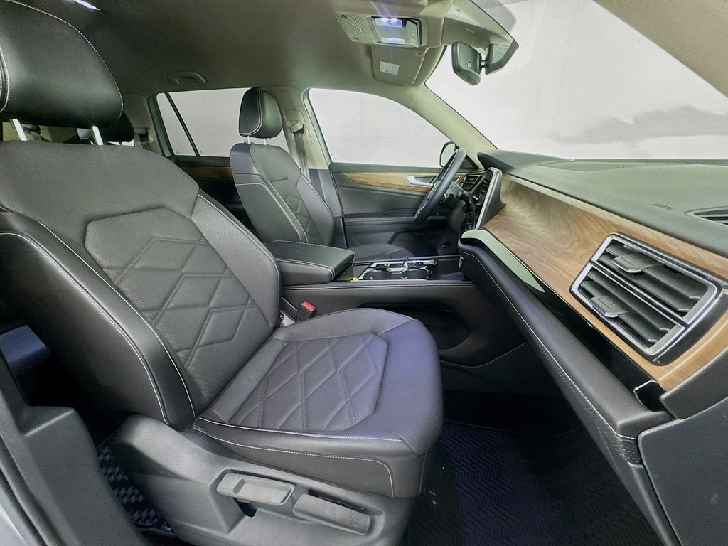 Used Car 2024 Volkswagen Atlas  2.0t Se W/technology For Sale Under $30,000 In Austin, Texas