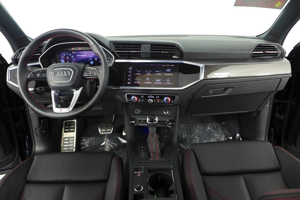 Thumbnail: 2025 Audi Q3 - 25