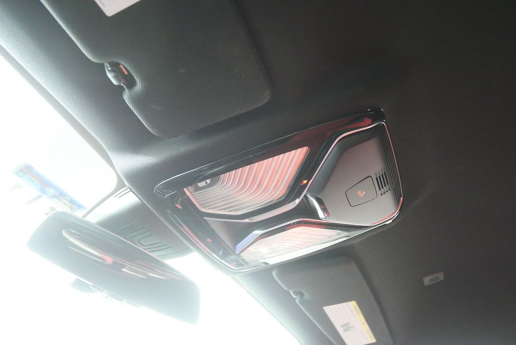 Thumbnail: 2024 BMW 8 Series - 17