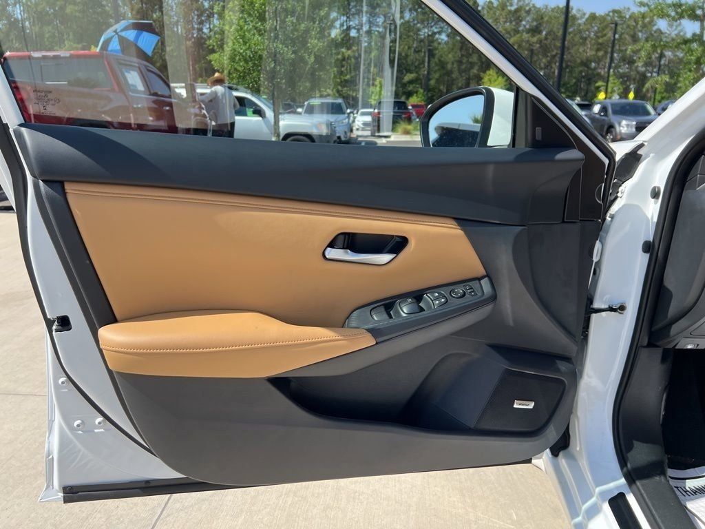 2025 Aspen White Tricoat Nissan Sentra SV FWD Sedan