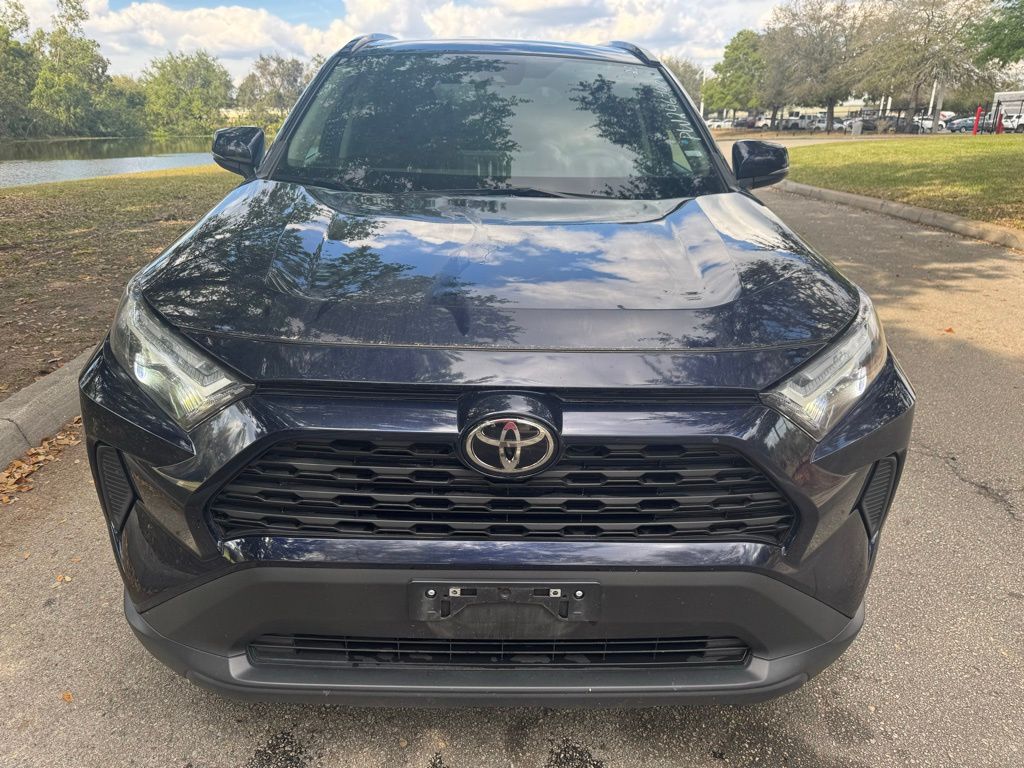 2023 Toyota RAV4 XLE 8