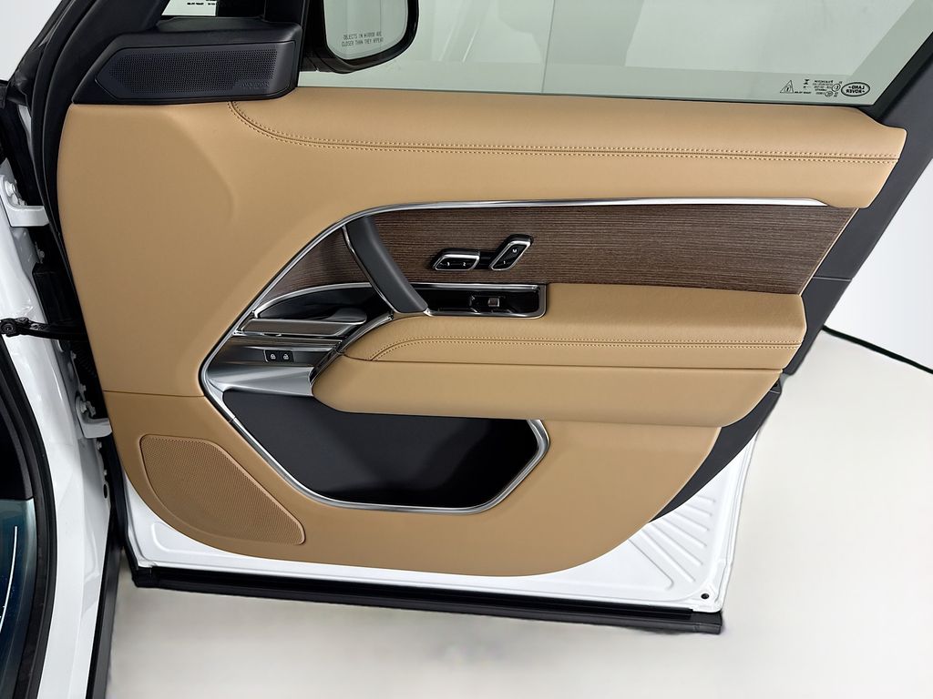 Thumbnail: 2026 Land Rover Range Rover - 27
