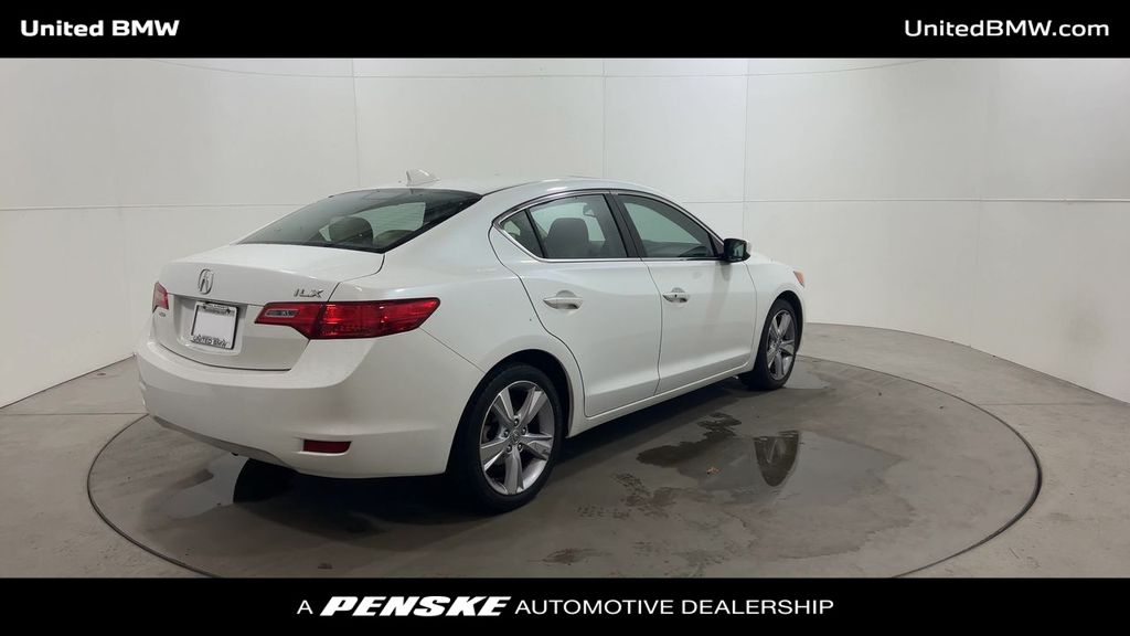 2015 Acura ILX 2.0 8