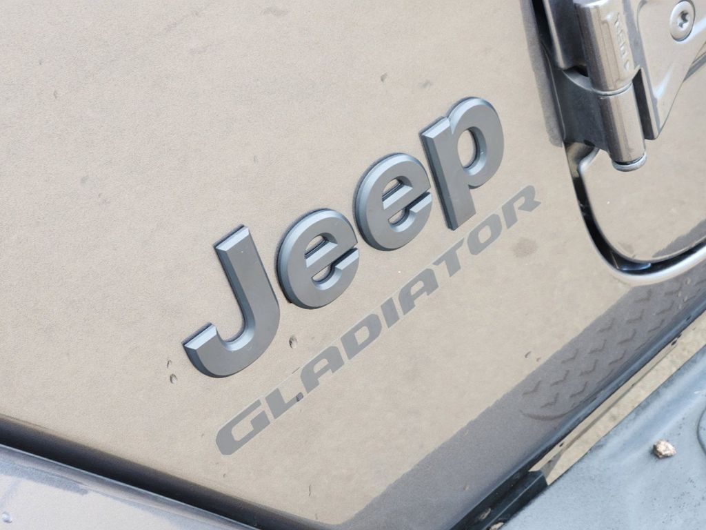 2022 Jeep Gladiator Sport 10