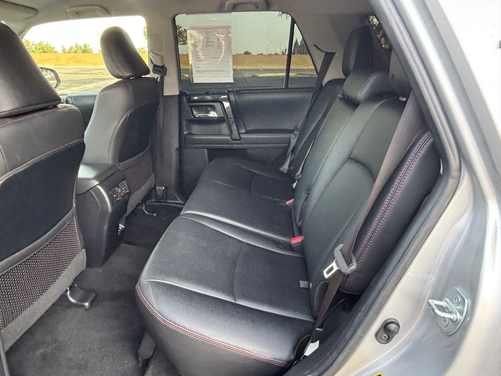 Thumbnail: 2021 Toyota 4Runner - 25