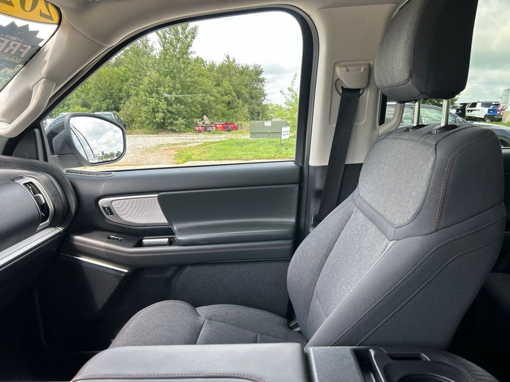 Used 2025 Ford Expedition SUV
