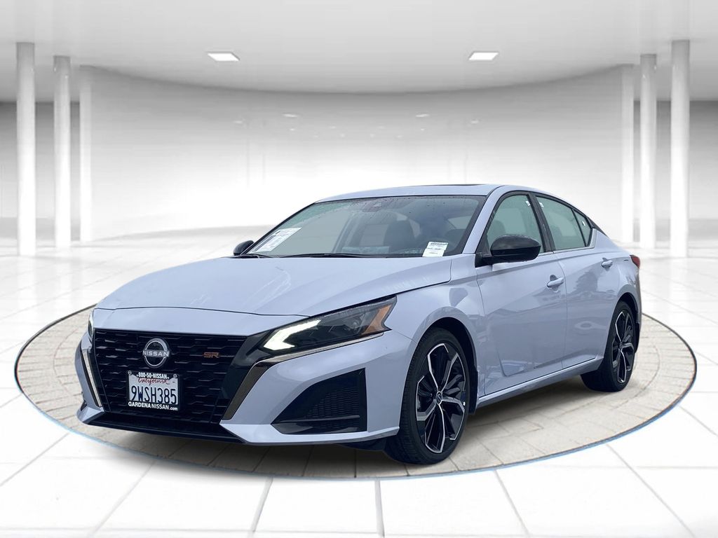 2025 Nissan Altima 2.5 SR