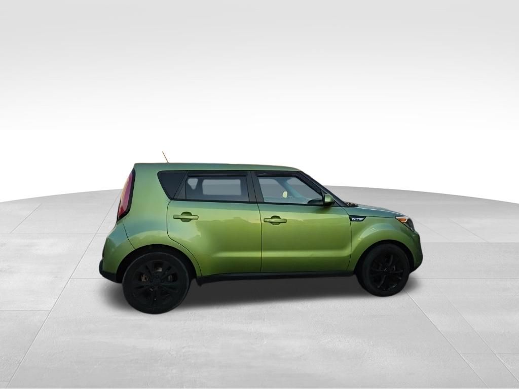 Used 2015 Green Kia Plus image 9