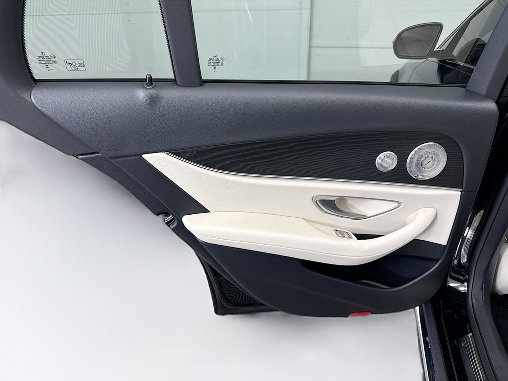 Thumbnail: 2023 Mercedes-Benz E-Class - 27