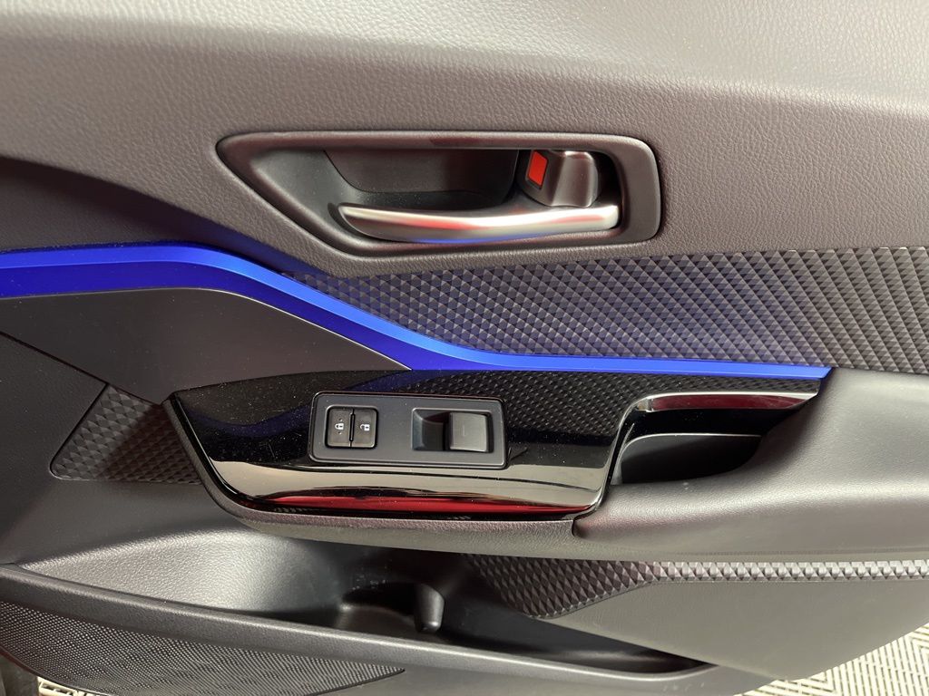 Thumbnail: 2020 Toyota C-HR - 18