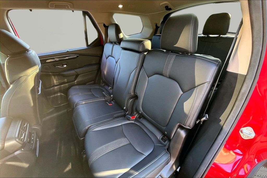 2025 Honda Pilot EX-L - Photo 16