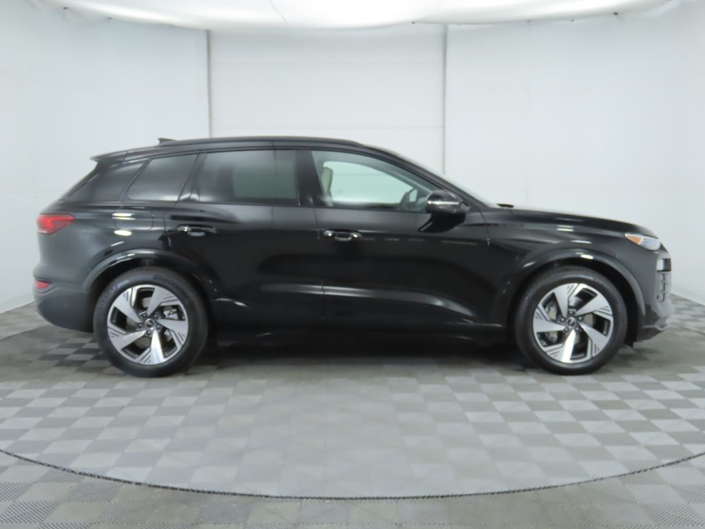2025 Audi Q6 e-tron Premium 4