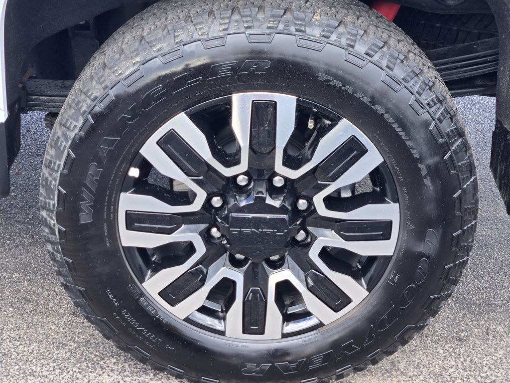 2025 GMC Sierra 2500HD Denali Ultimate - 8