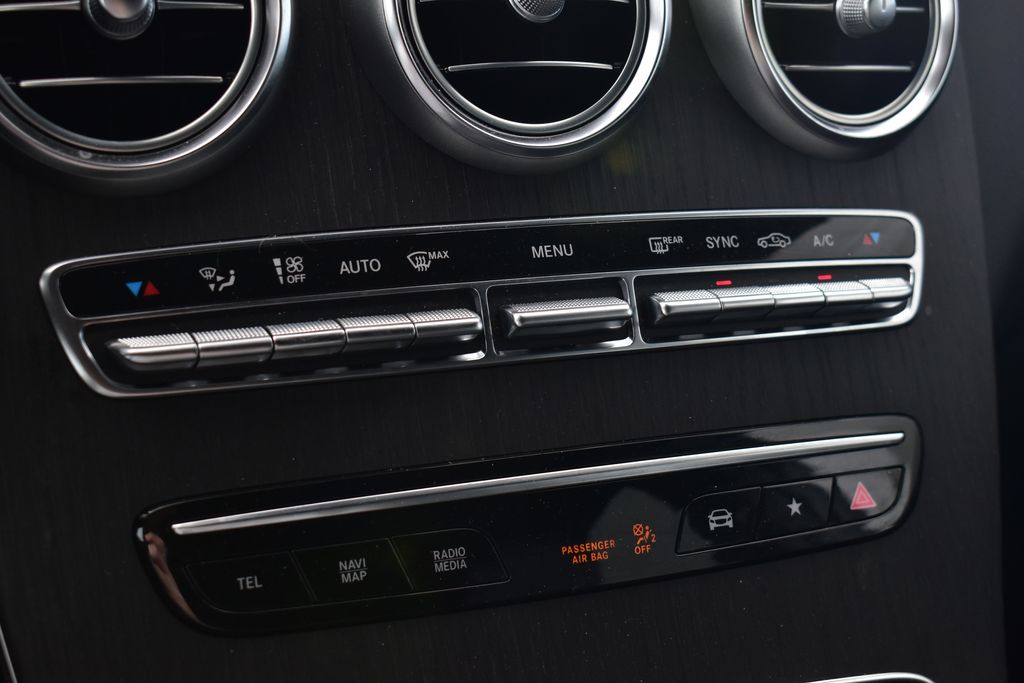Thumbnail: 2022 Mercedes-Benz GLC - 20