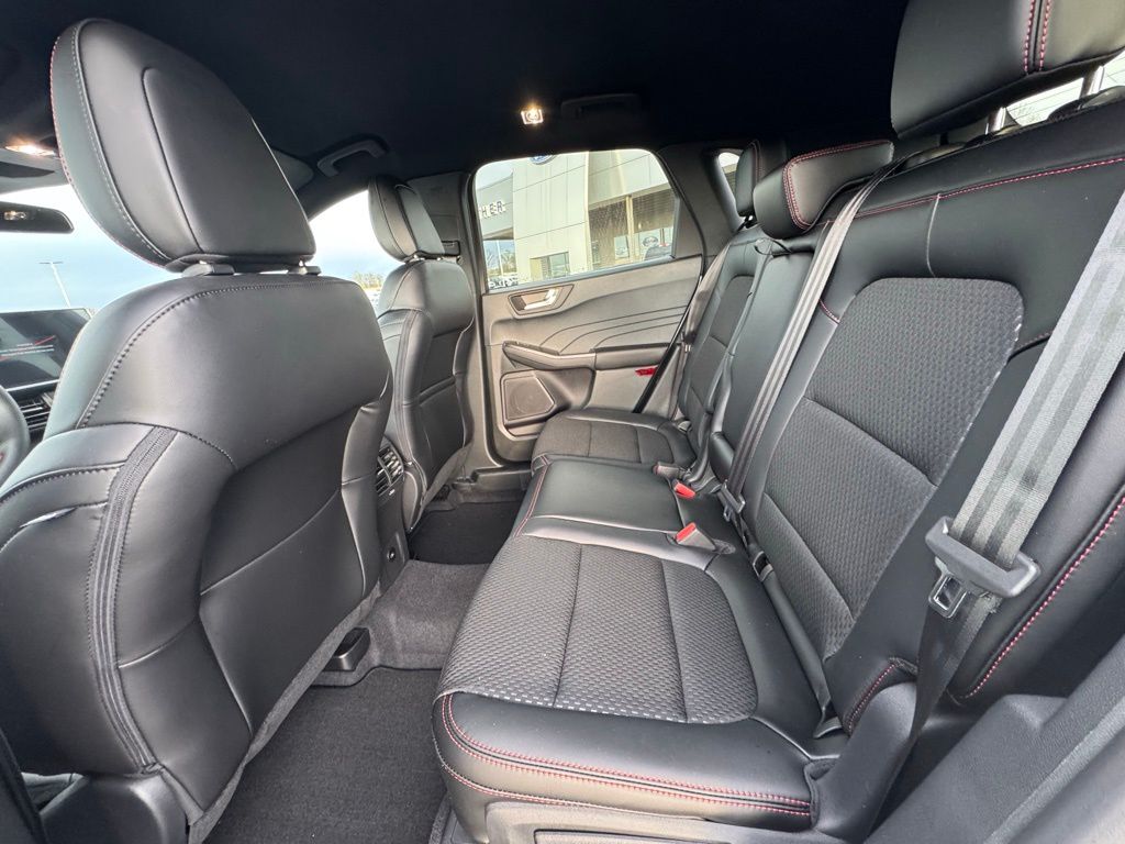 2026 Ford Escape ST-Line - 11