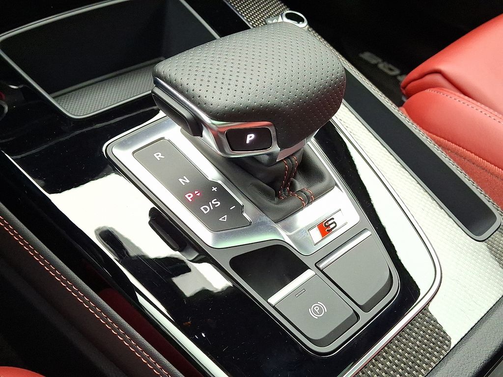 Thumbnail: 2023 Audi SQ5 - 15