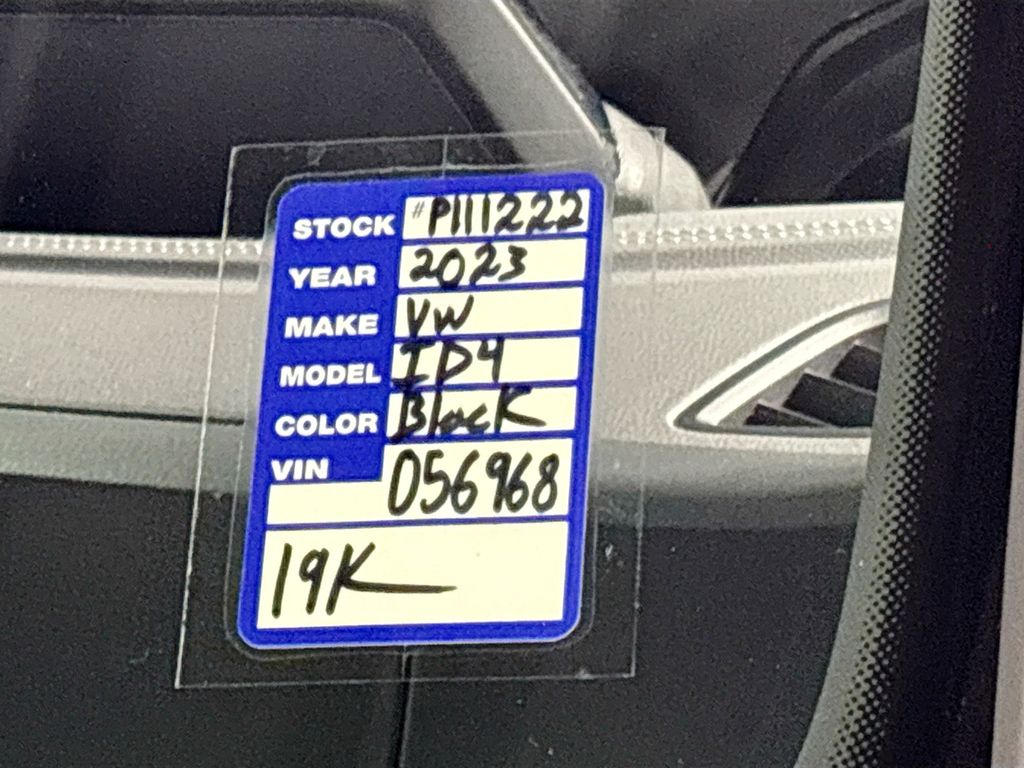 2023 Volkswagen ID.4 Pro S Plus