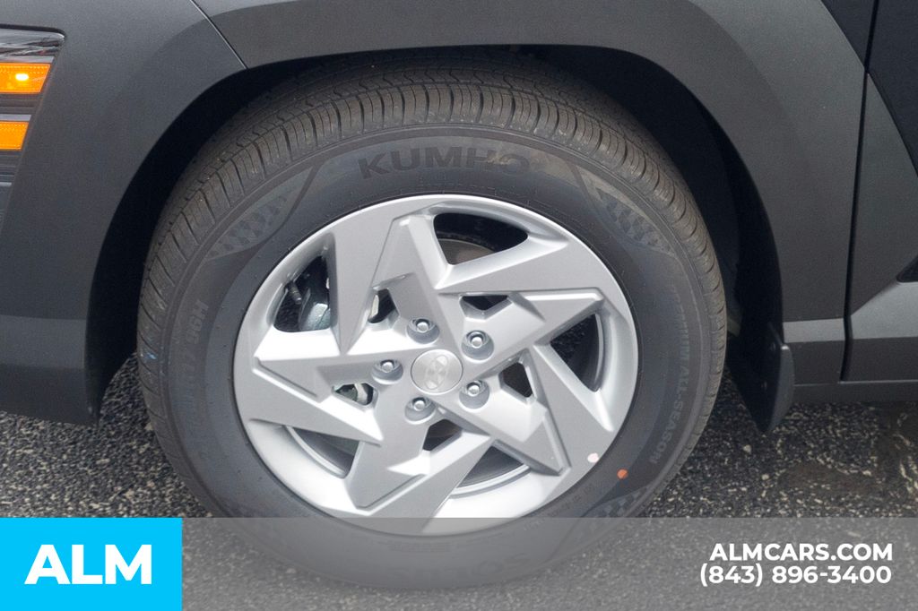 Used 2026 Black Hyundai SE image 12