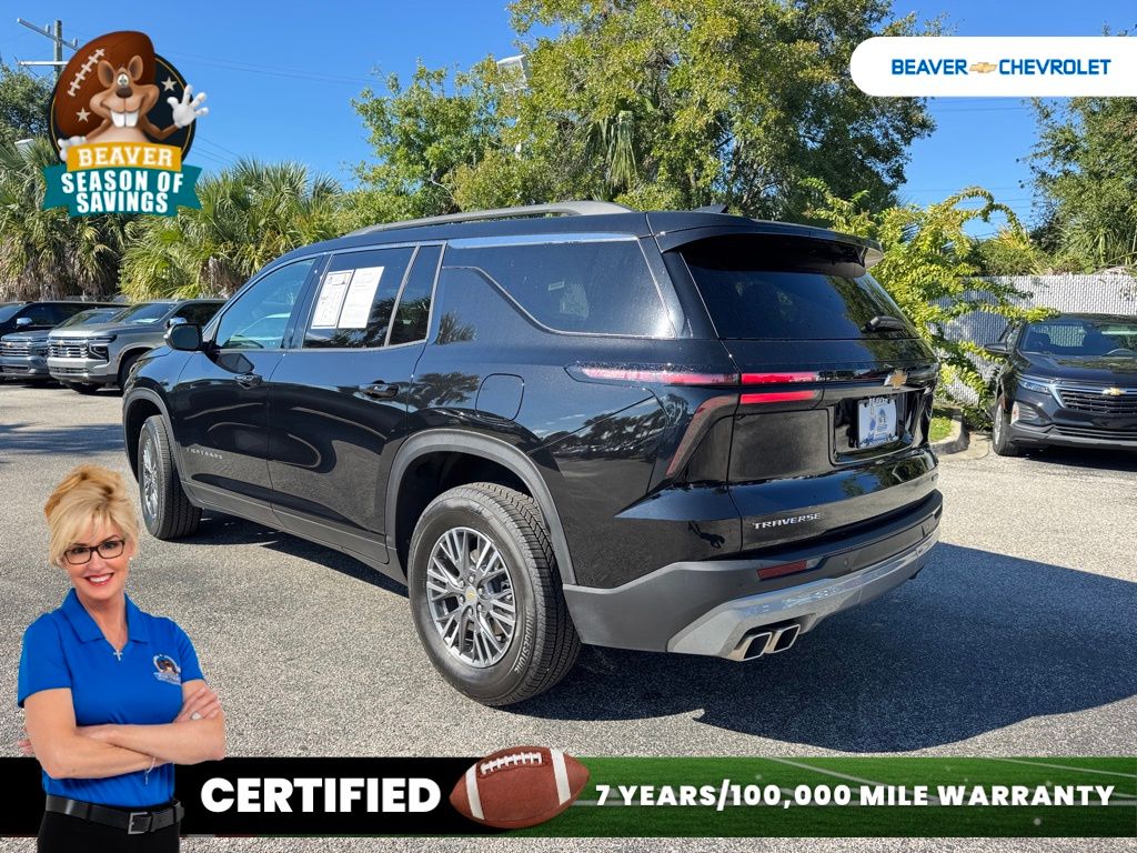 Used 2025 Chevrolet Traverse SUV