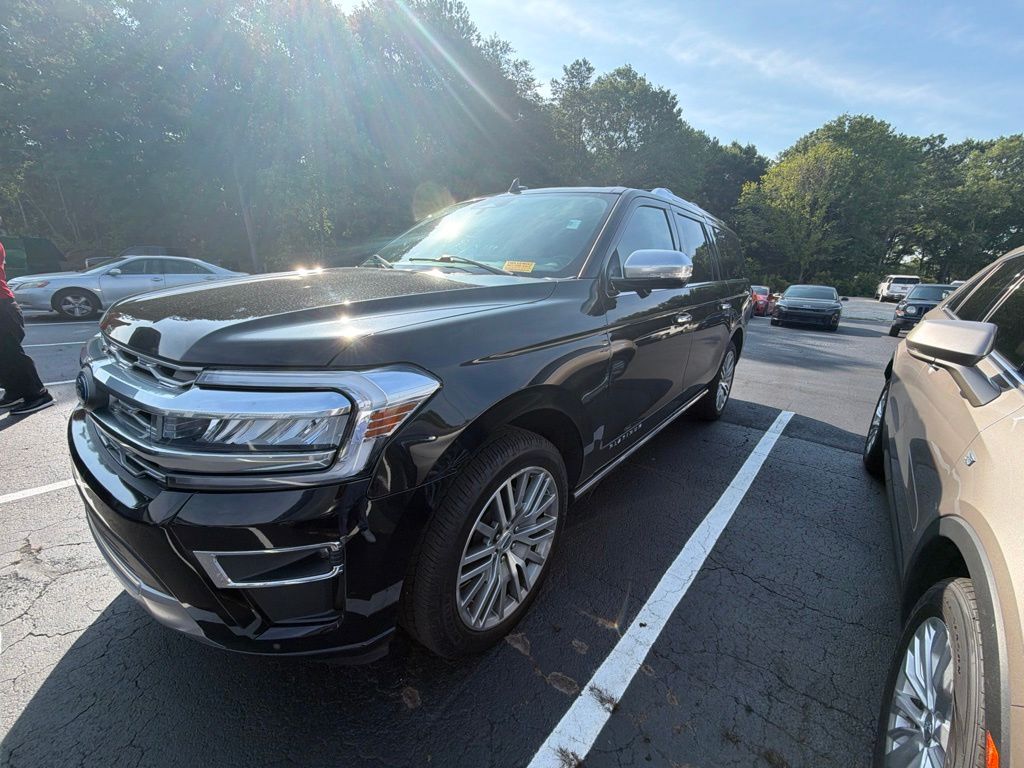 Black Metallic 2022 Ford Expedition SUV / Crossover Four-Wheel Drive Automatic