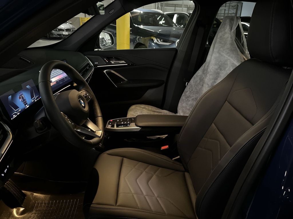 Thumbnail: 2026 BMW X1 - 11