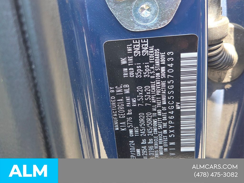 Used 2025 Black Kia S image 7