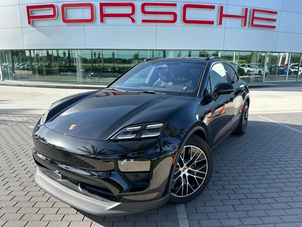 Thumbnail: 2025 Porsche Macan - 1