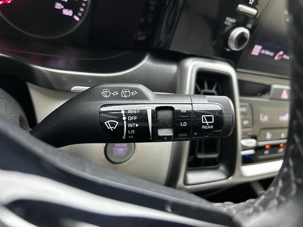 2021 Kia Sorento S 22
