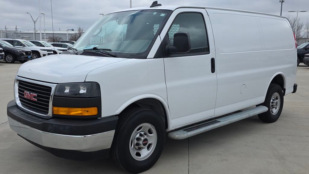 2024 GMC Savana 2500's photo