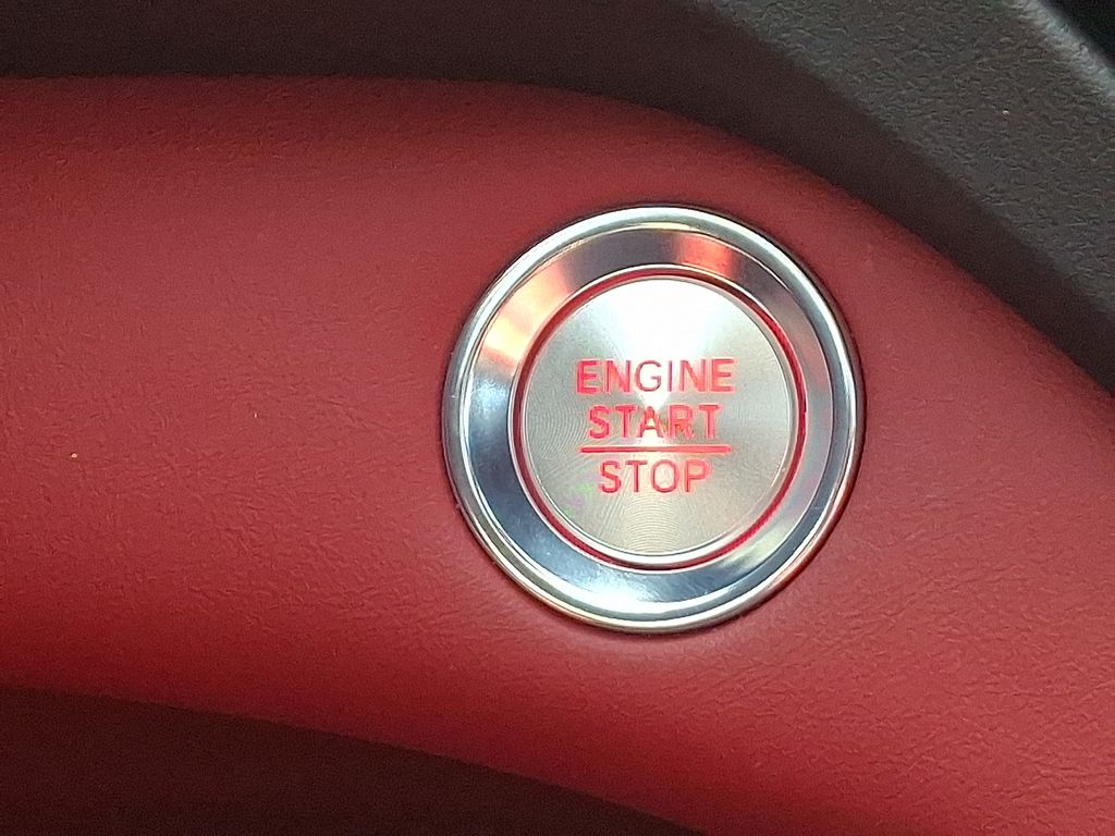 Thumbnail: 2025 Acura RDX - 25