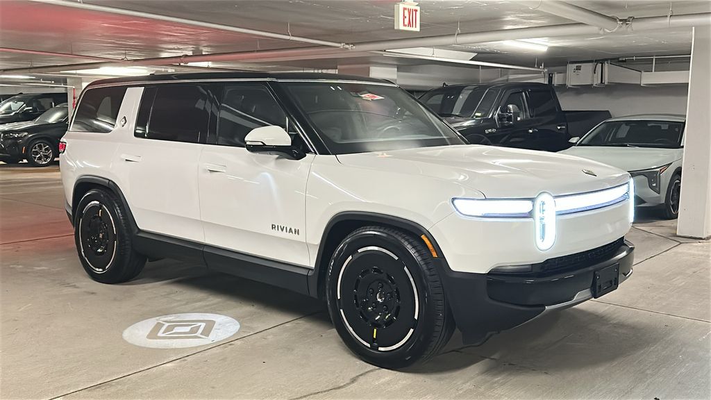 2025 Rivian R1S Adventure Dual Motor AWD