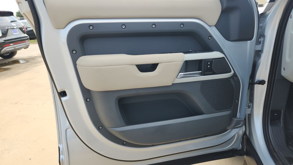 2023 Land Rover Defender 110