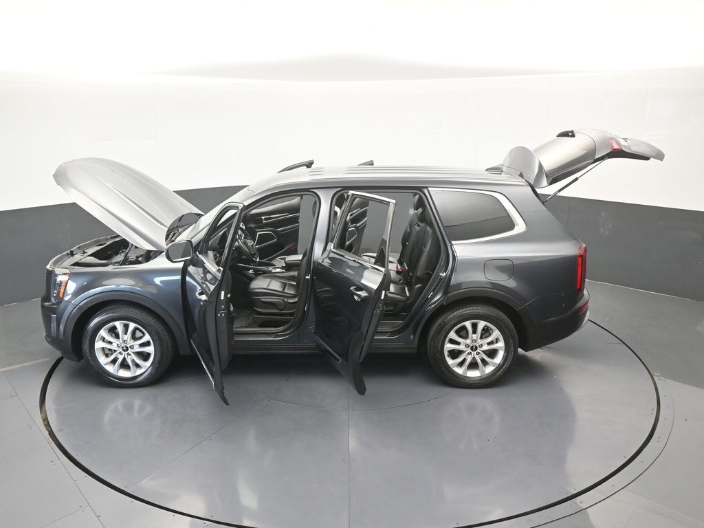 Used 2022 Gravity Gray Kia LX image 57
